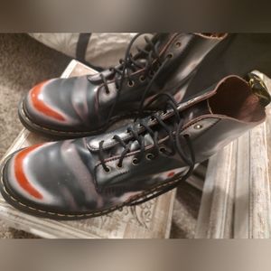 Dr Martens Pascal "Rub-Off" Boots. Awesome shape! Barely worn and hard to find